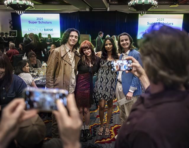 050125 jw super scholars 2.jpg